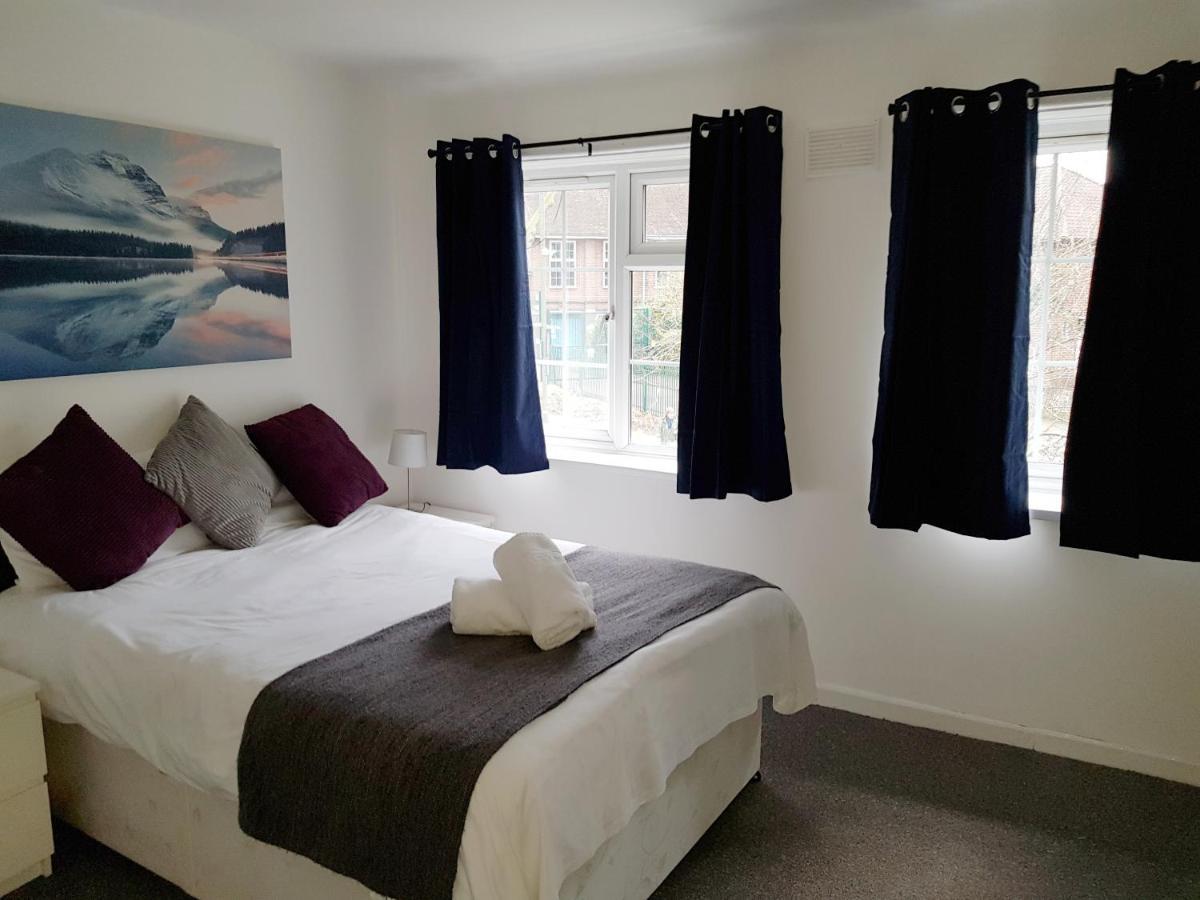 Barnfield Place Edgware Esterno foto