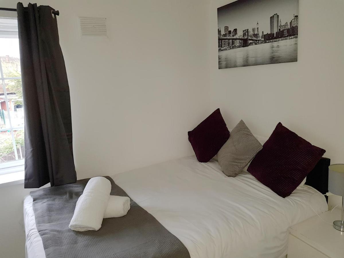 Barnfield Place Edgware Esterno foto